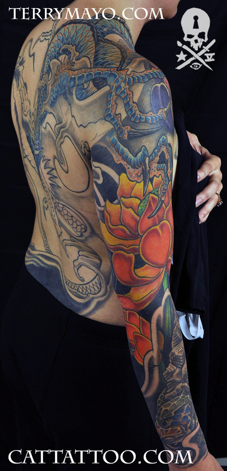 Tattoos - Dragon Grabbing Lotus - 93668